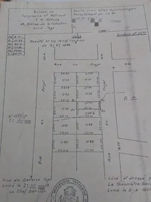 Terrain demi-lot 300 m² en vente à Agbalépédogan Groupe C – 35 millions FCFA — photo 2