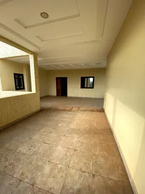 Villa duplex 5 chambres à louer à Sogbossito, proche du goudron – 650 000 FCFA/mois — photo 2