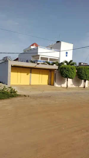 Vente d'une villa à Tokoin Wuiti, 5 chambres, R+2, avec piscine et jardin – 820 millions FCFA à débattre — photo 19