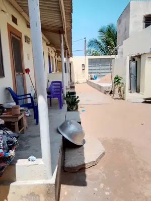 Vente d'une maison à Kpogan, 5 pièces, sur demi-lot – prix à partir de 25 millions FCFA — photo 2