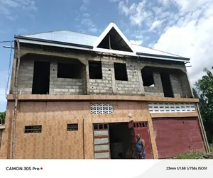 Villa duplex 5 chambres à vendre au lycée de Kpodzi, Kpalimé – 18 millions FCFA