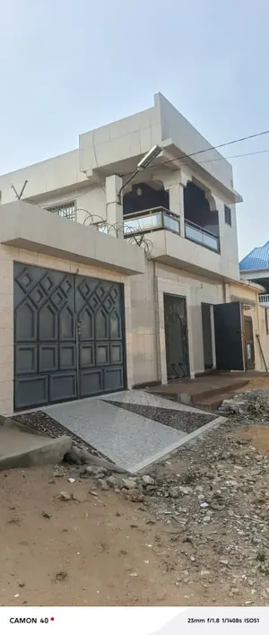 Villa 5 chambres à vendre sur demi-lot à Avepozo Phase – 50 millions FCFA — photo 2