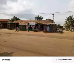 Terrain demi-lot en angle de rue à vendre à Avédji Léo 2000, Lomé – 33 millions FCFA — photo 5
