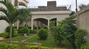 Villa duplex 6 chambres sur 1 lot à vendre à Hedzranawoé – 240 millions FCFA — photo 2