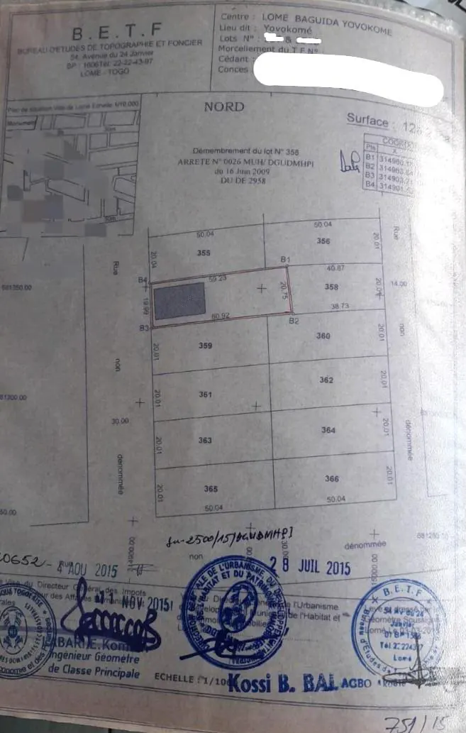 Terrain 2 lots de 1200 m² en vente à Baguida Monument côté plage – 70 millions FCFA
