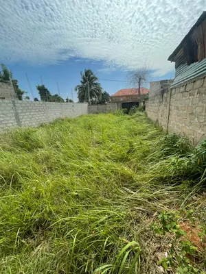 Maison inachevée demi-lot à vendre à Adidogomé Yokoé – 13 millions FCFA — photo 2