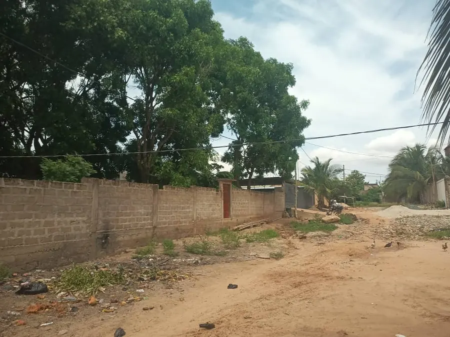 Terrain 1200 m² en vente à Légbassito – 35 millions FCFA