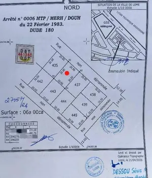 Terrain 1 lot clôturé à vendre à Adidogomé, à 100m du goudron Lomé-Kpalimé – 45 millions FCFA