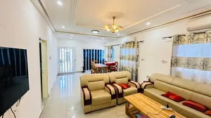 Vente d'une villa à Forever, 4 pièces, villa basse sur demi-lot avec jardin – 110 millions FCFA — photo 2