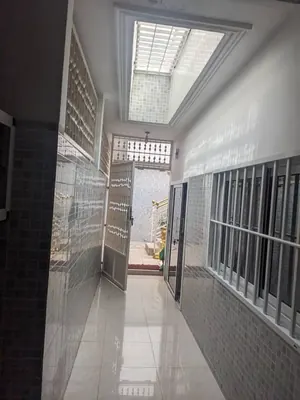Villa 8 pièces R+2 en vente au bord des pavés à Totsi – 250 millions FCFA | Titre foncier — photo 8
