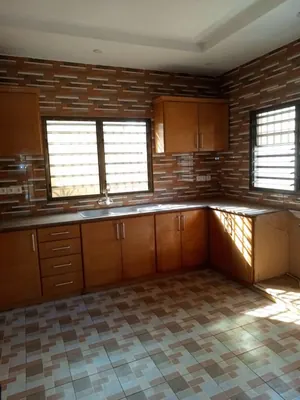 Vente d'une villa à Hountigomé, R+2, 10 chambres, 447 m², angle de rue – 250 millions FCFA — photo 10