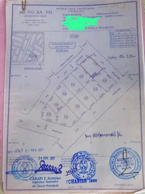Terrain en angle de rue à vendre à Agoé Démakpoé – 55 millions FCFA