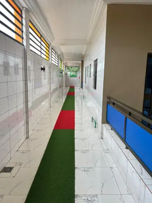 Immeuble R+4 de 300 m² à vendre à Sogbossito, Lomé – 95 millions FCFA — photo 3