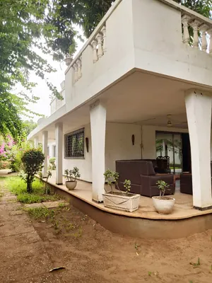 Vente d'une villa à Agoè Cacaveli, meublée avec piscine, 6 chambres sur 2 lots et demi – 350 millions FCFA — photo 14
