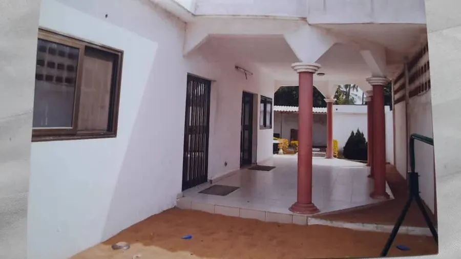 Villa 4 chambres en vente à Kpémé Yesuvito Lacs – 65 millions FCFA