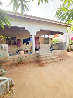 Terrain 2,5 lots avec titre foncier en vente à Agoè Legbassito – prix au lot à débattre — photo 2
