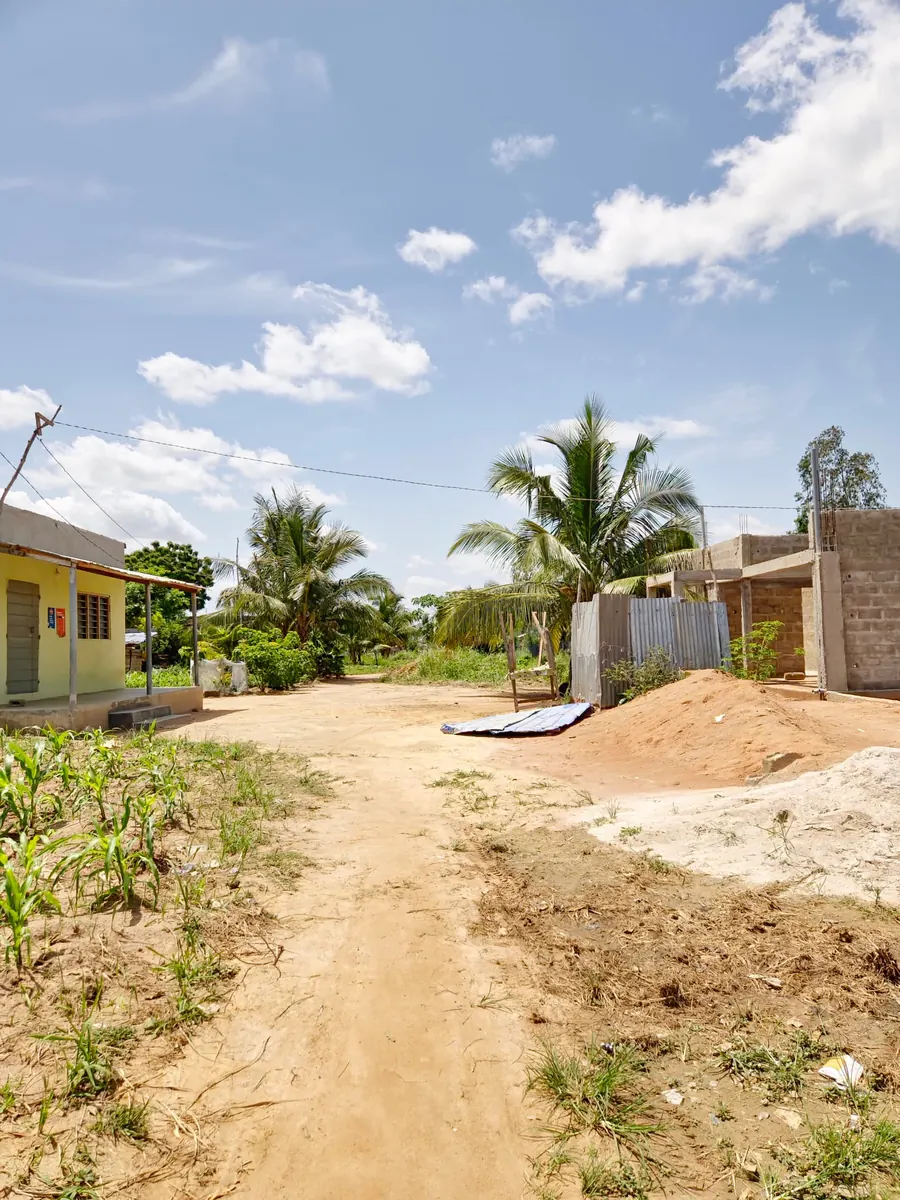 Terrain 450 m² en vente à Légbassito Kognito – 13,5 millions FCFA
