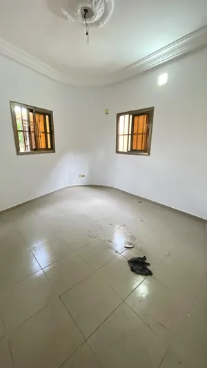 Location d'un appartement à Amadahomé Foyer des Jeunes, 2 pièces, rez-de-chaussée, cour unique – 90 000 FCFA/mois — photo 10