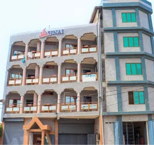 Vente d'un immeuble à Bé Kpéhénou, 2 compartiments (R+4 et R+3), 24 appartements + magasins, bord du goudron – 500 millions FCFA — photo 4