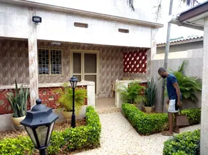 Villa R+1 5 chambres 300 m² à vendre à Agoè Adjougba – 65 millions FCFA — photo 3