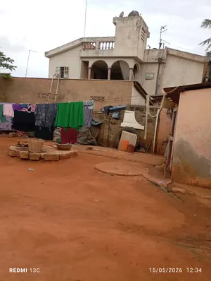 Terrain 300 m² en vente à Agoè Assiyéyé Carrefour Bleu – 22 millions FCFA — photo 3
