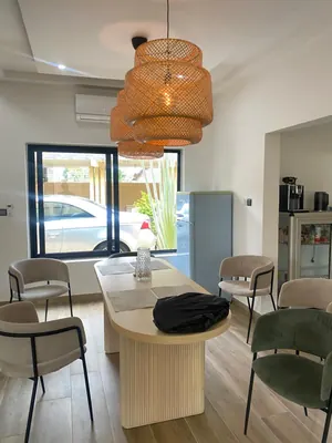 Villa R+1 6 pièces en vente sur 1 lot à Adidogomé, derrière l'église catholique – 120 000 000 FCFA