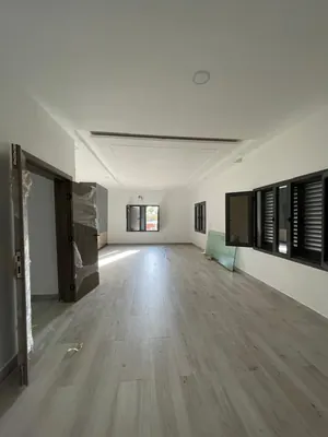 Villa duplex meublée 4 chambres avec piscine en location à Tokoin Séminaire Wuiti – 1 500 000 FCFA — photo 2