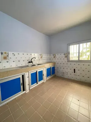 Villa duplex 8 chambres 700 m² en vente à 50 m du goudron à Tokoin Kodjoviakopé – 150 millions FCFA — photo 5