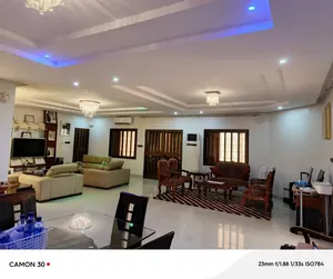 Villa 5 chambres en vente sur 1 lot et demi en angle de rue à Avedji Léo 2000 – 300 millions FCFA — photo 2