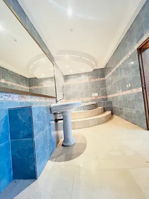 Villa duplex 6 chambres avec piscine et jardin en location à Togo 2000 – 1 600 000 FCFA/mois — photo 5