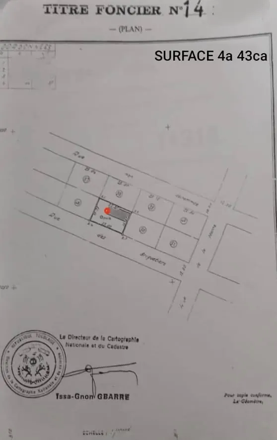 Immeuble commercial R+2 de 18 chambres à vendre à Amoutiévé – 350 millions FCFA