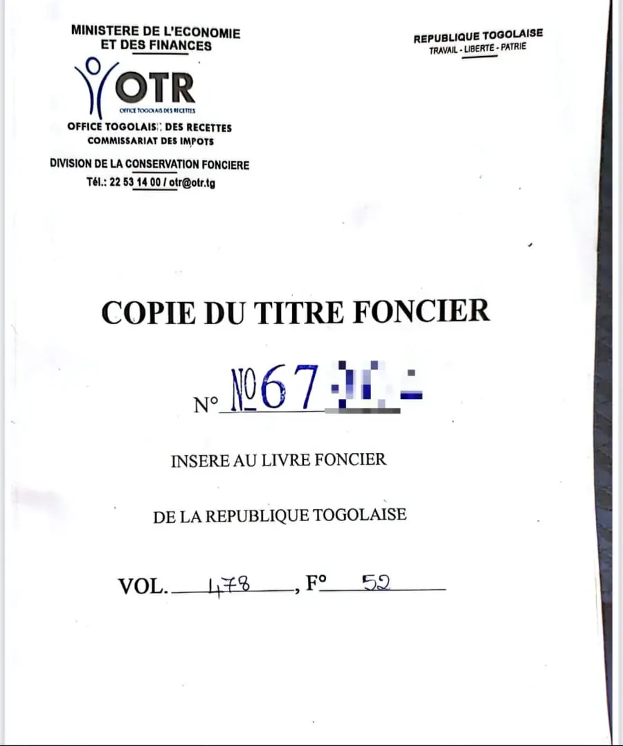 Terrain demi-lot en vente en bordure de grande route à Agoè Sogbossito Somayaf – 15 000 000 FCFA