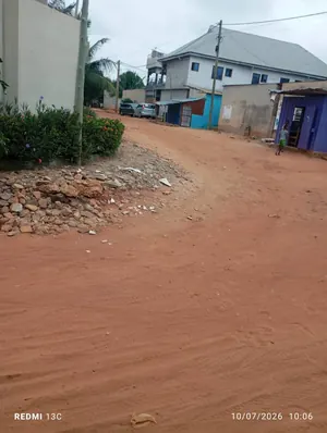 Terrain 1 lot clôturé en vente à Agoé Assiyéyé – 40 000 000 FCFA — photo 2