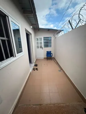 Mini villa 2 chambres en vente à Zanguera – 22 millions FCFA — photo 2