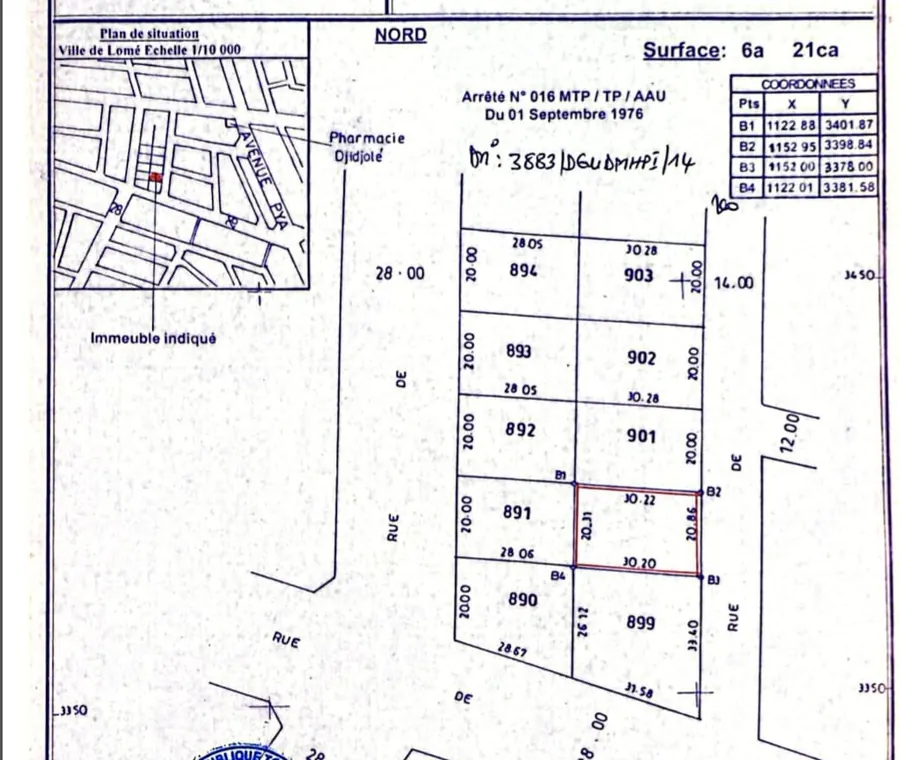 Terrain 621 m² en vente à Djidjolé Pharmacie – 70 millions FCFA à revoir