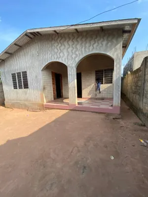 Maison 2 chambres à vendre à Zanguera – 8,5 millions FCFA — photo 2