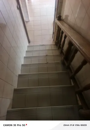 Immeuble commercial R+2 de 18 chambres à vendre à Amoutiévé – 350 millions FCFA — photo 4