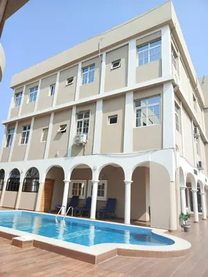 Hôtel 25 chambres 1200 m² en vente à Alogavi proche du goudron – 520 millions FCFA — photo 2