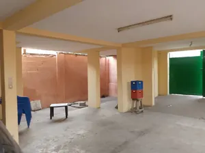 Terrain bâti demi-lot en vente à Assigamé Aguiyakome, Grand Marché de Lomé – 220 millions FCFA — photo 3