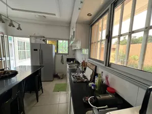 Villa 4 chambres non meublée de 1300 m² avec piscine en vente à Tokoin Wuiti – 480 millions FCFA — photo 1