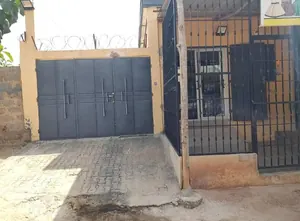 Villa 2 chambres en vente à Zanguéra Maco – 35 000 000 FCFA — photo 3