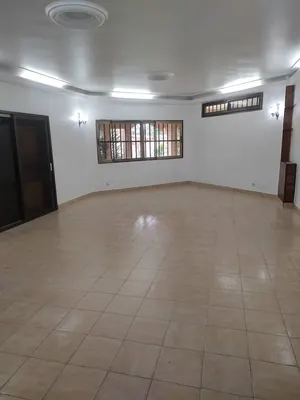 Villa 6 pièces à louer à Djidjolé proche du goudron – 900 000 FCFA — photo 3