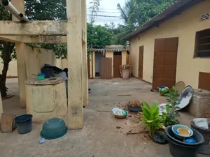 Maison en angle de 2 voies à Adidogomé Atilamonou, 346 m², à 200 m du goudron – 27 millions FCFA — photo 3