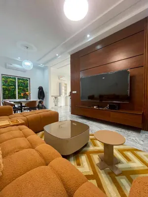 Villa duplex meublée avec piscine à louer à Nyékonakpoè – 1 500 000 FCFA