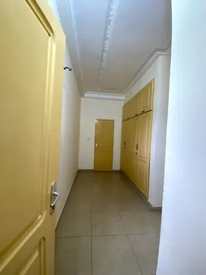 Location d'une villa duplex à N'Kafou, 5 chambres, avec jardin, climatisée – 650 000 FCFA/mois — photo 13