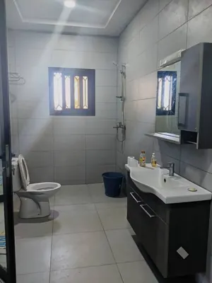Villa duplex meublée à louer à Logopé, non loin du carrefour Obeno – 500 000 FCFA/mois — photo 5