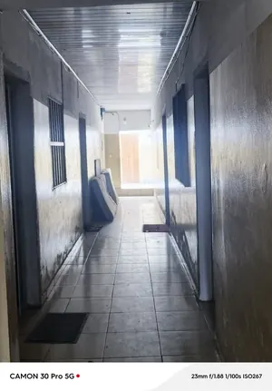 Immeuble polyvalent 27 pièces de 353 m² en vente en bordure de pavés à Bè Kpota – 300 millions FCFA — photo 5