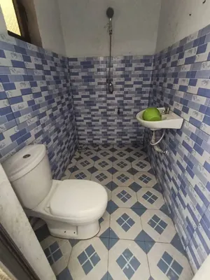 Entrepôt 600 m² en location à Adakpamé, proche du goudron – 1 million FCFA/mois — photo 2