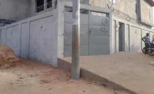 Villa 7 chambres de 300 m² en vente à Agoè Nanegbe – 70 millions FCFA