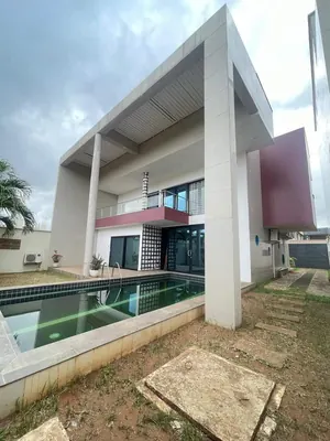 Villa 4 chambres avec piscine en vente à Cité OUA – 4 500 millions FCFA — photo 2